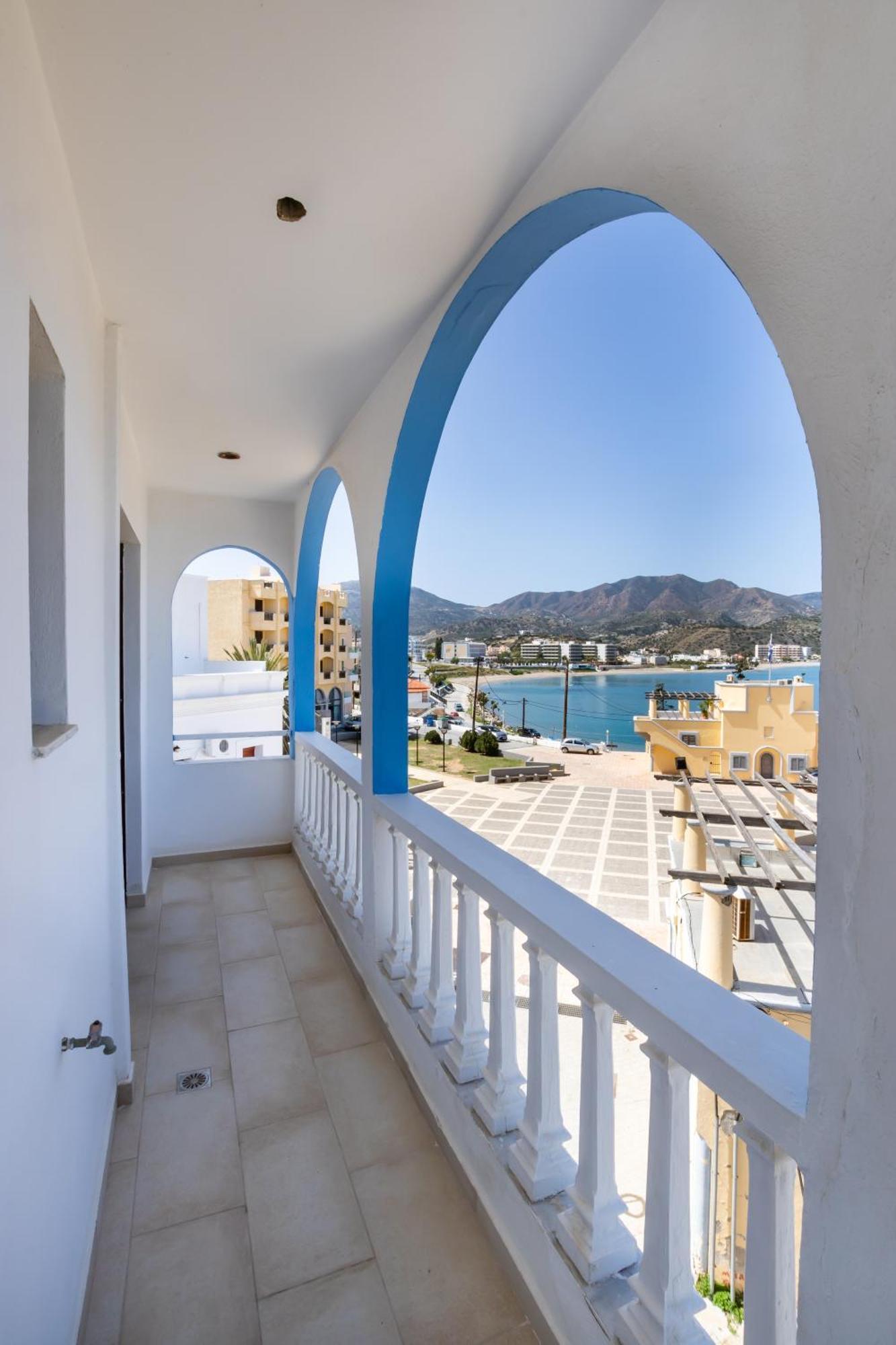 P I G A D I A B A Y Karpathos Town (Pigadia)